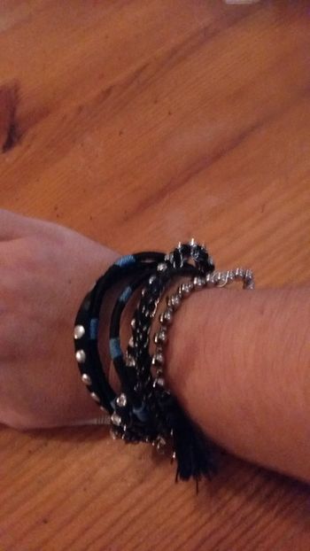 Bracelets fantaisie neuf Mim