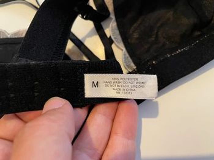 Soutien-gorge neuf taille M - photo numéro 3