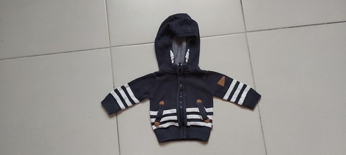 Gilet zippé à capuche 3 mois