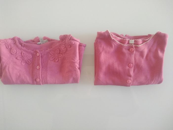 Gilets roses, lot de 2