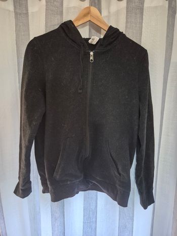 Veste en sweat noire à capuche Décathlon Domyos