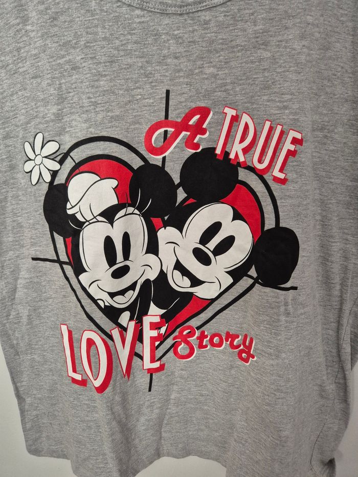 Magnifique tee-shirt Minnie Mouse taille 38 - photo numéro 2