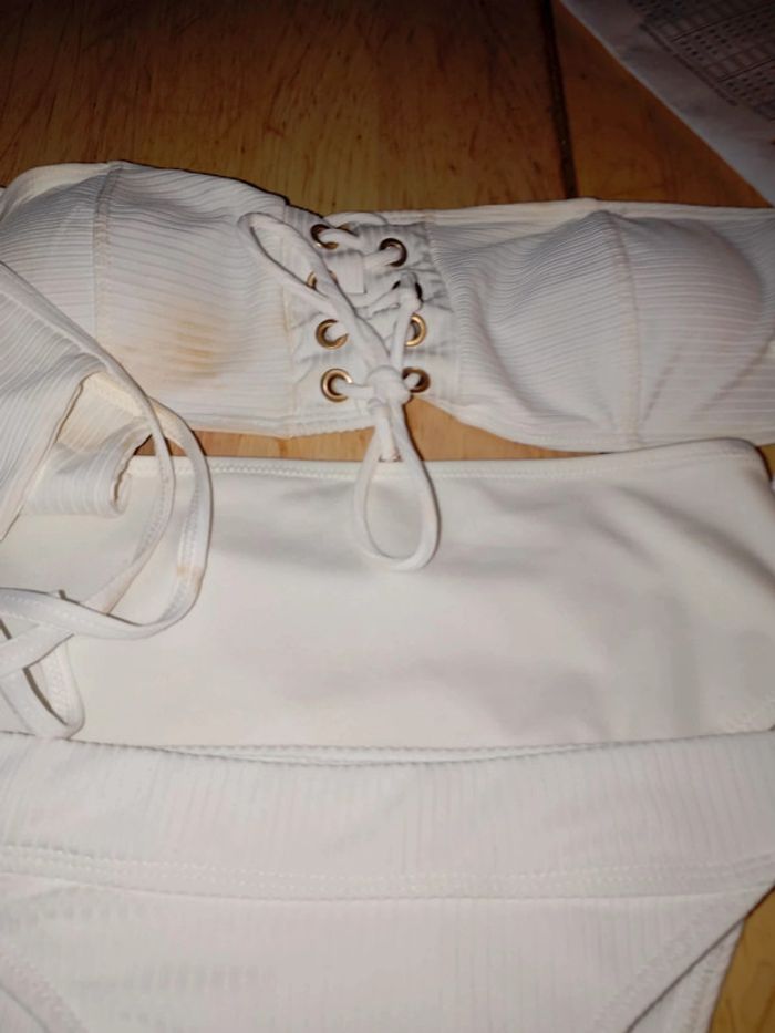 Maillot blanc comme neuf - photo numéro 3