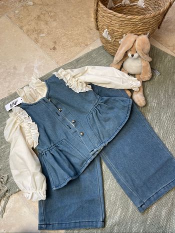 Ensemble fille 3 pièces – blazer à froufrous, chemise à volants et jean