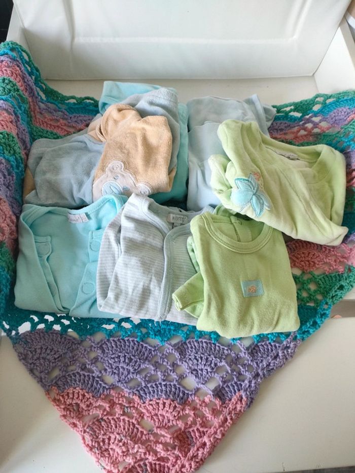 Lot pyjamas fille/garcon 1mois