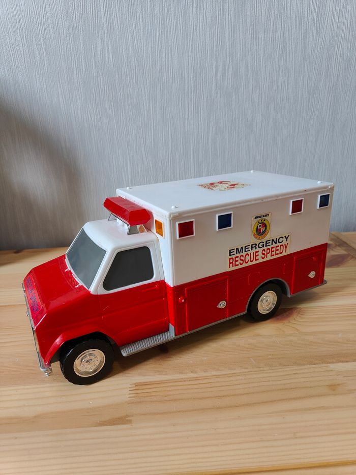 Camion de pompier - photo numéro 2