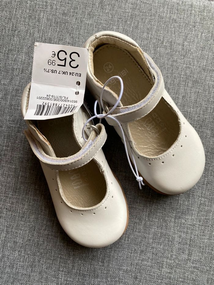 Chaussures babies en cuir Obaibi Okaidi 24 valeur 35e neuve - photo numéro 4