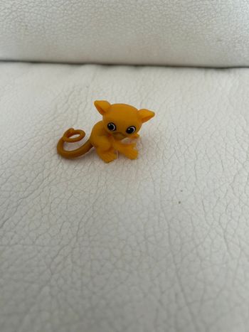 Figurine singe kinder