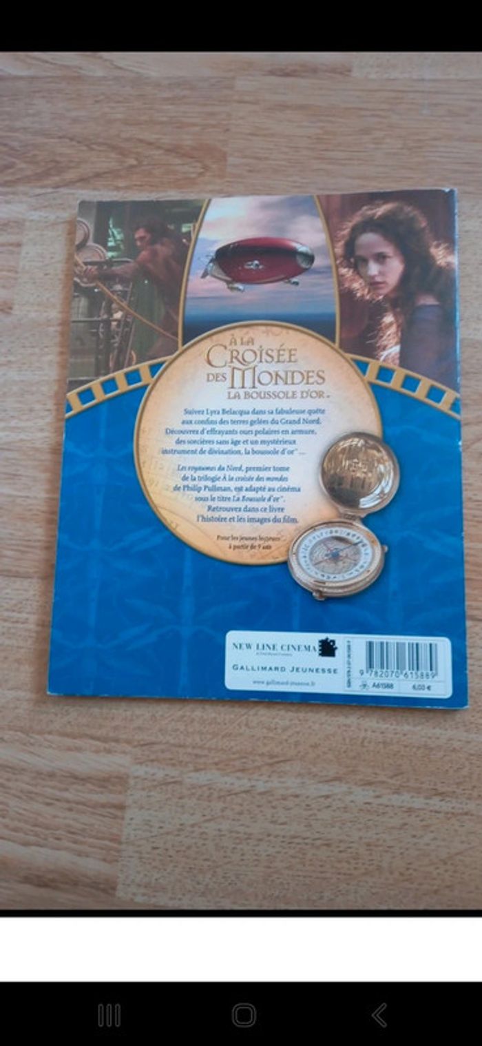 Livre à la croisée des mondes - photo numéro 2