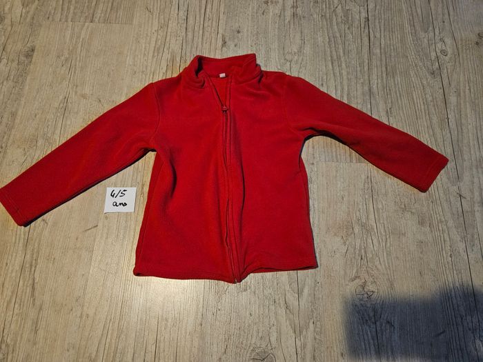 Veste polaire rouge garçon 4/5 ans - photo numéro 1
