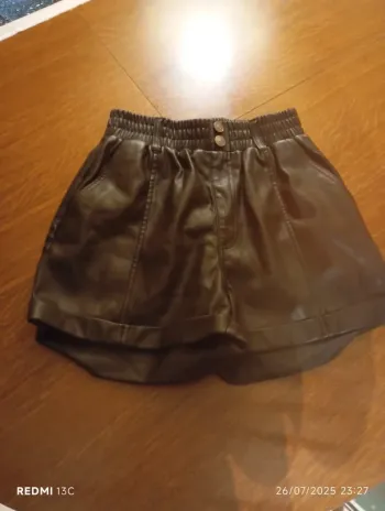 Short en cuir