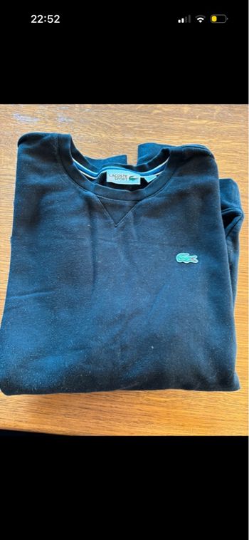 Pull noir Lacoste excellent état