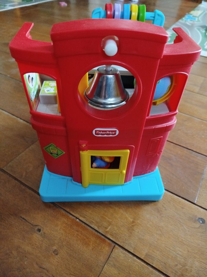 École Fisher Price little people - photo numéro 2