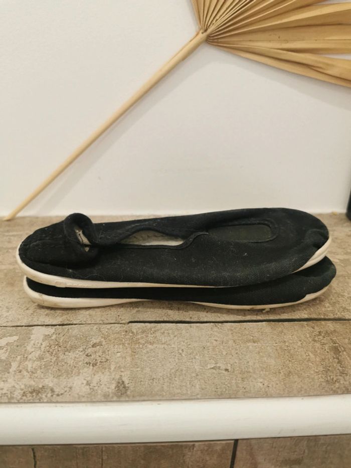 🌿Ballerine noir décathlon taille 28 - photo numéro 2