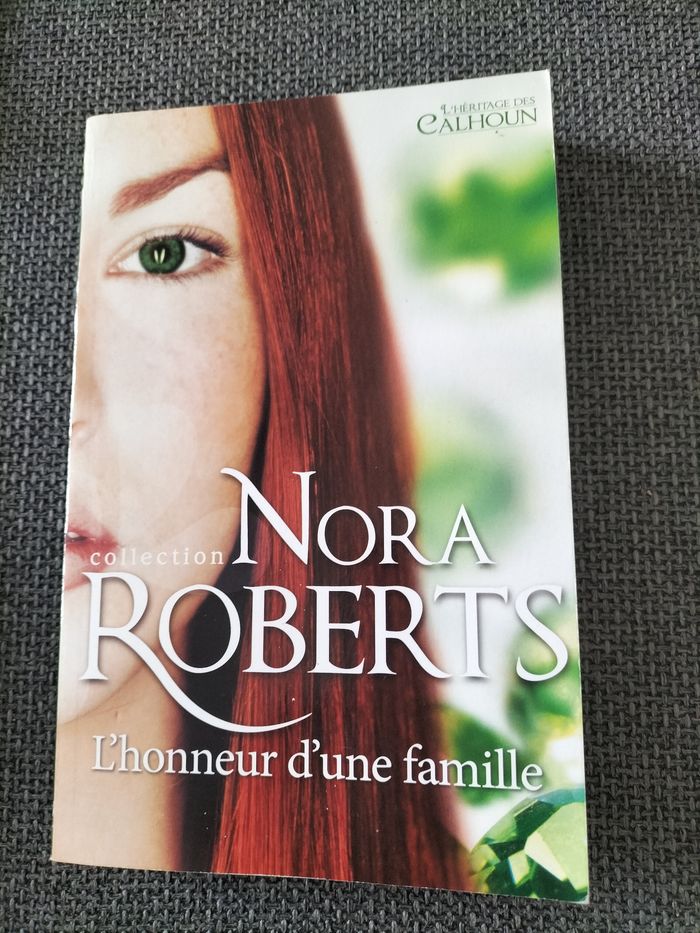 Livre : l'honneur d'une famille - Nora Roberts
