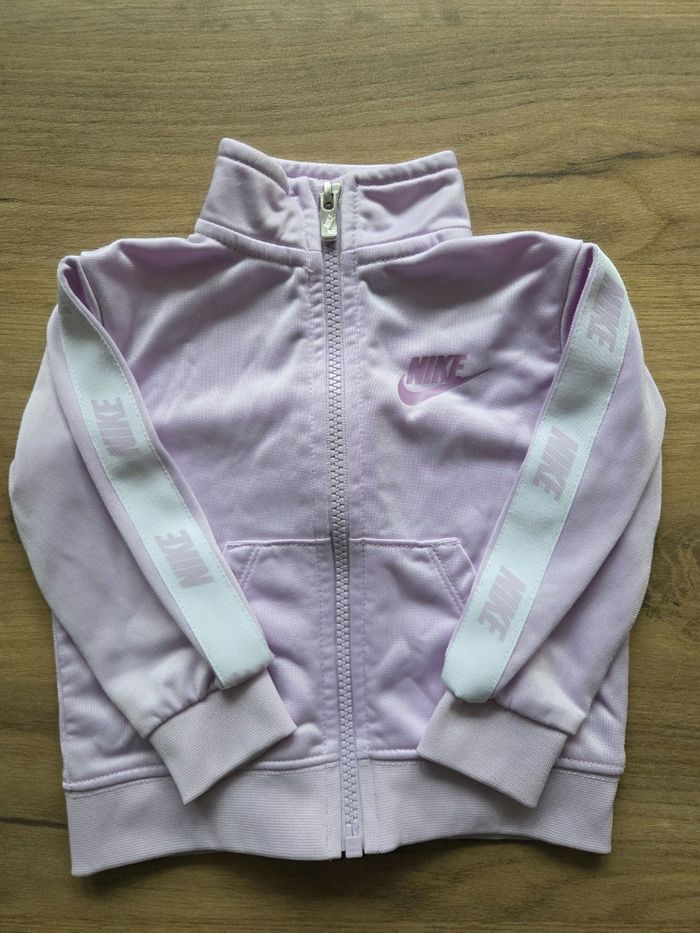 Ensemble jogging Nike 12 mois - photo numéro 2