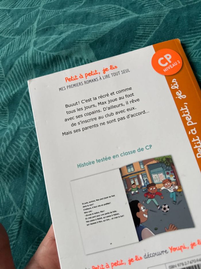 Max fou de foot peu servie - photo numéro 3