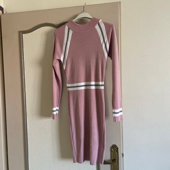 Robe pull rose pâle