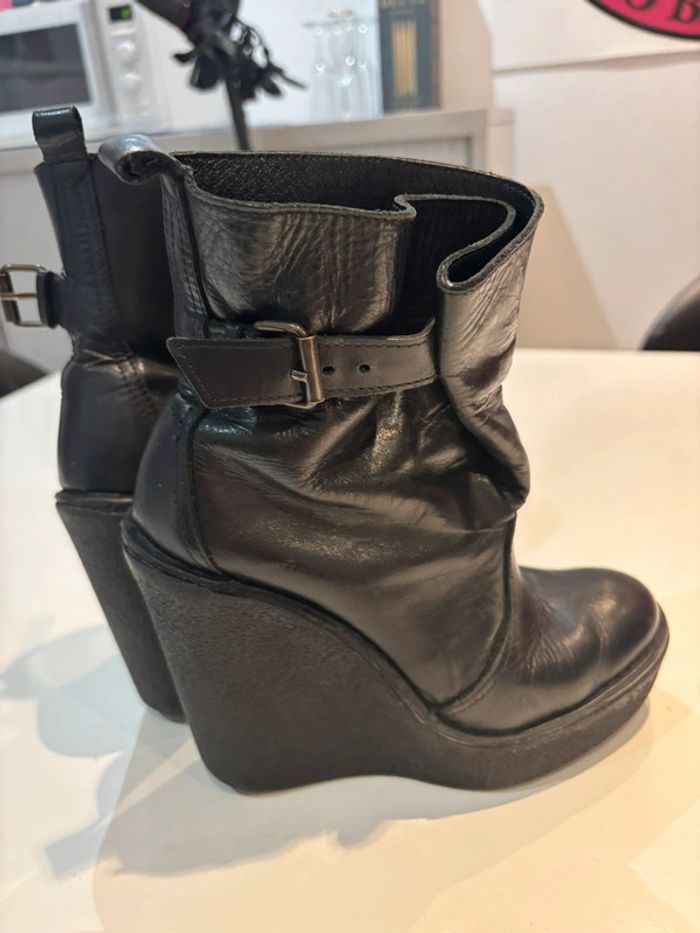Bottines en cuir a semelle compensées taille 38 pierre Hardy - photo numéro 10