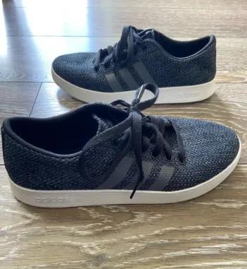Basket sneakers en toile gris foncé Adidas Pointure 40