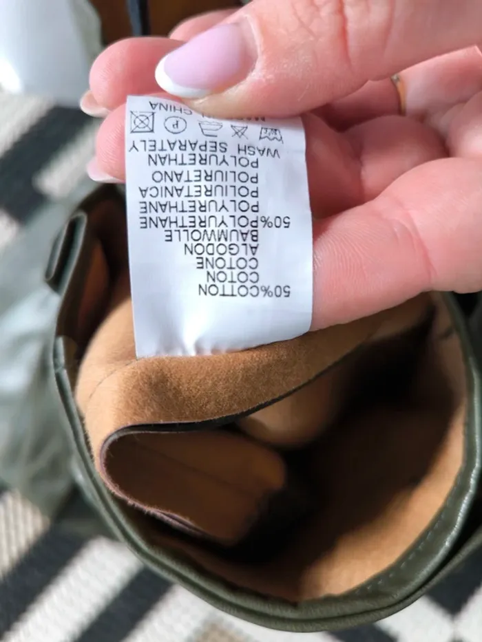 Jupe courte effet cuir Unika Paris – Taille L – Neuve avec étiquette - photo numéro 3