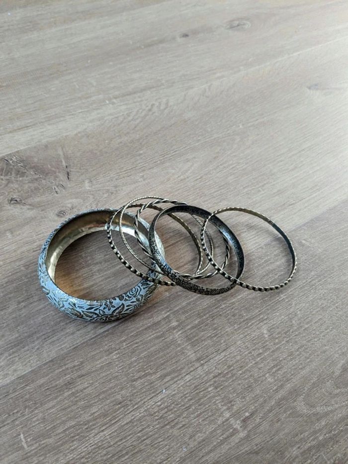 Lot bracelets