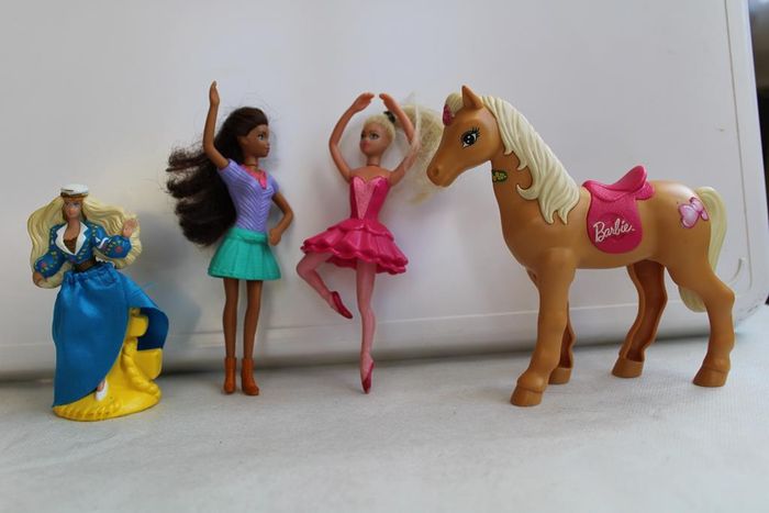 Lot figurines Barbie