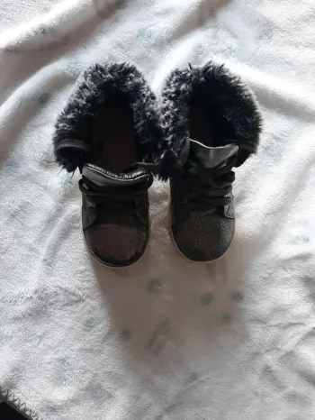 Baskets chaussures montantes fourrées chaudes fille pointure 25