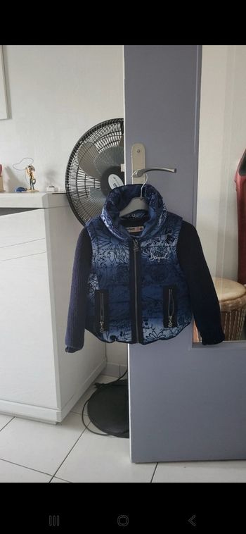 Doudoune désigual manches amovibles 5/6 ans
