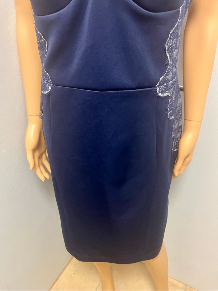 Robe élégante marine lipsy - photo numéro 4
