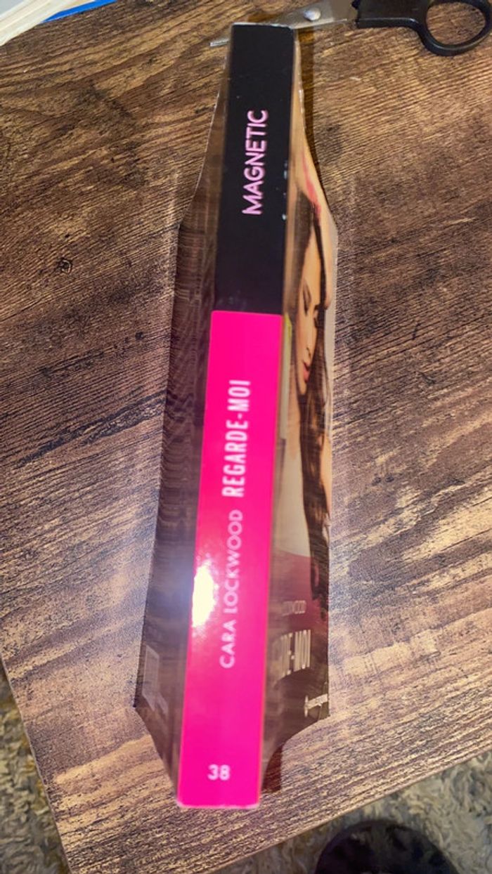 Regarde moi - photo numéro 3