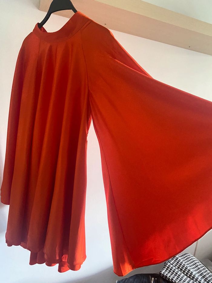 Robe dos nu - photo numéro 2