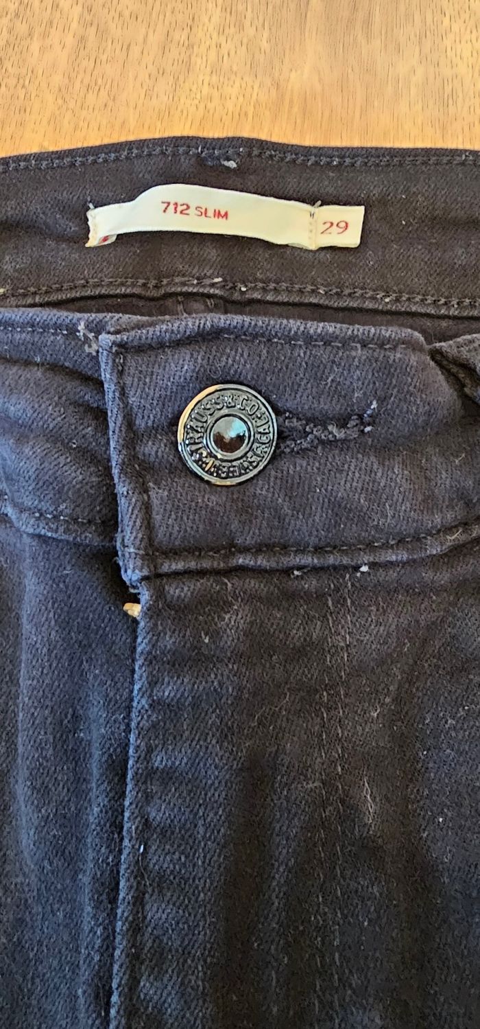 Levi's 712 noir w29 L30 - photo numéro 5