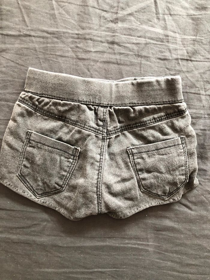 Short 3 ans in extenso - photo numéro 2