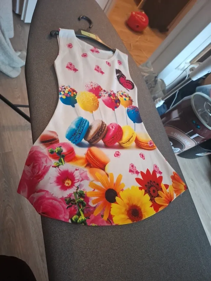 2 robes neuf - photo numéro 2