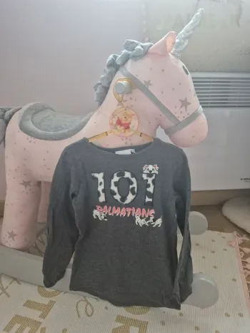 Haut manches longues disney dalmatiens 3ans