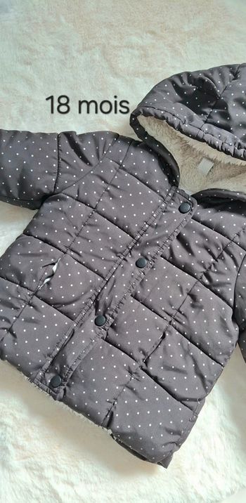 Veste fourrée taille 18 mois