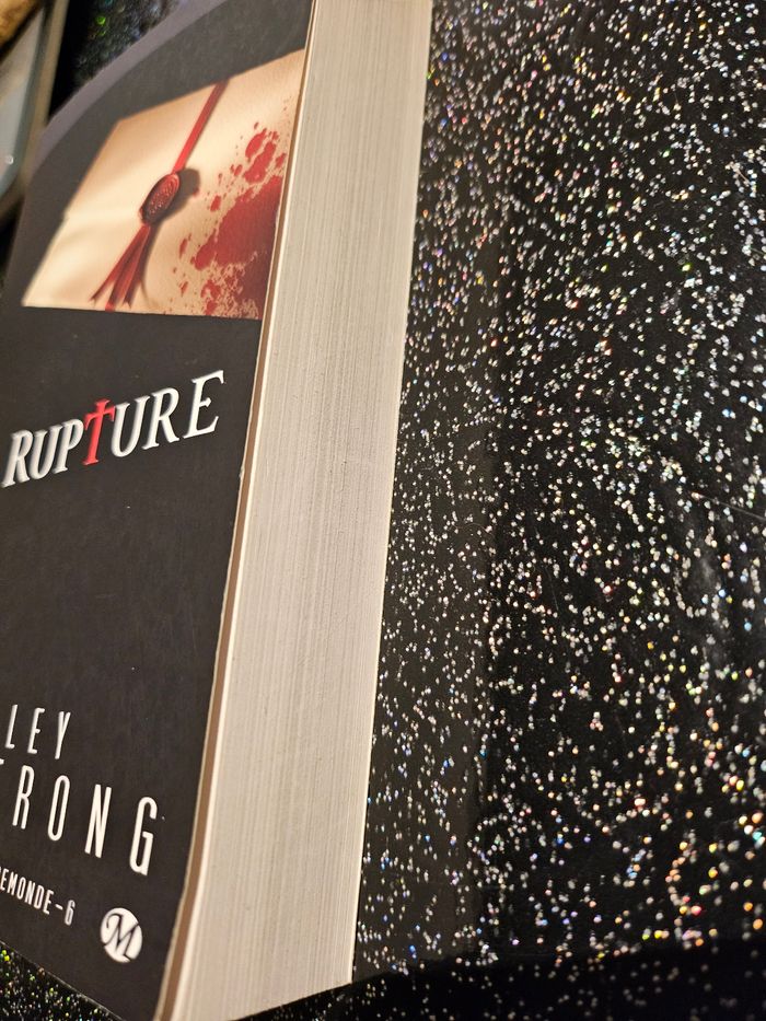 Livre de poche kelley Armstrong