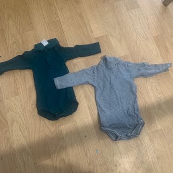 Lot de 2 bodies taille 3 mois