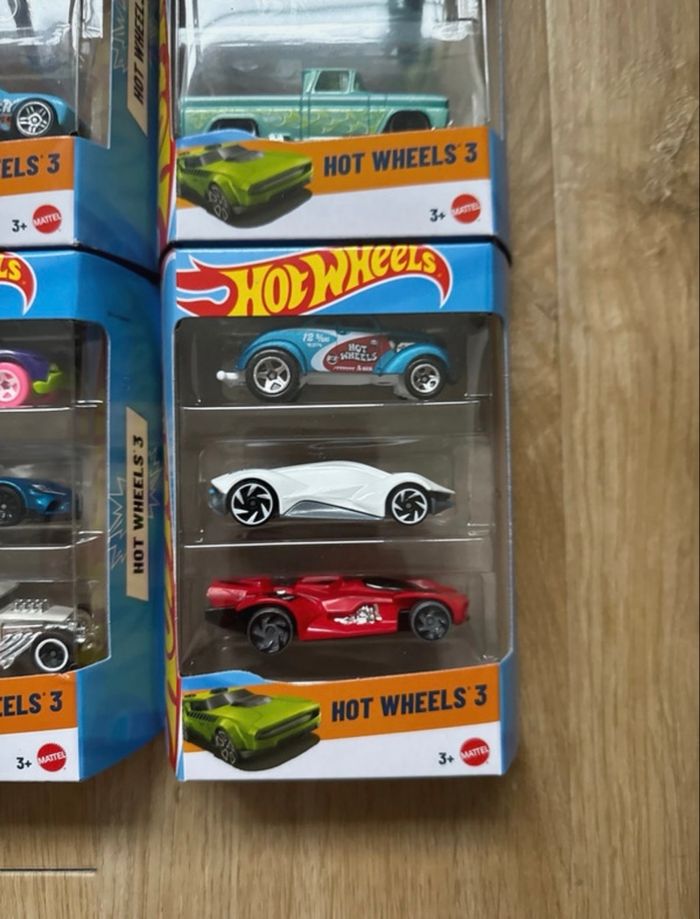 12 Hot Wheels neuves - photo numéro 2