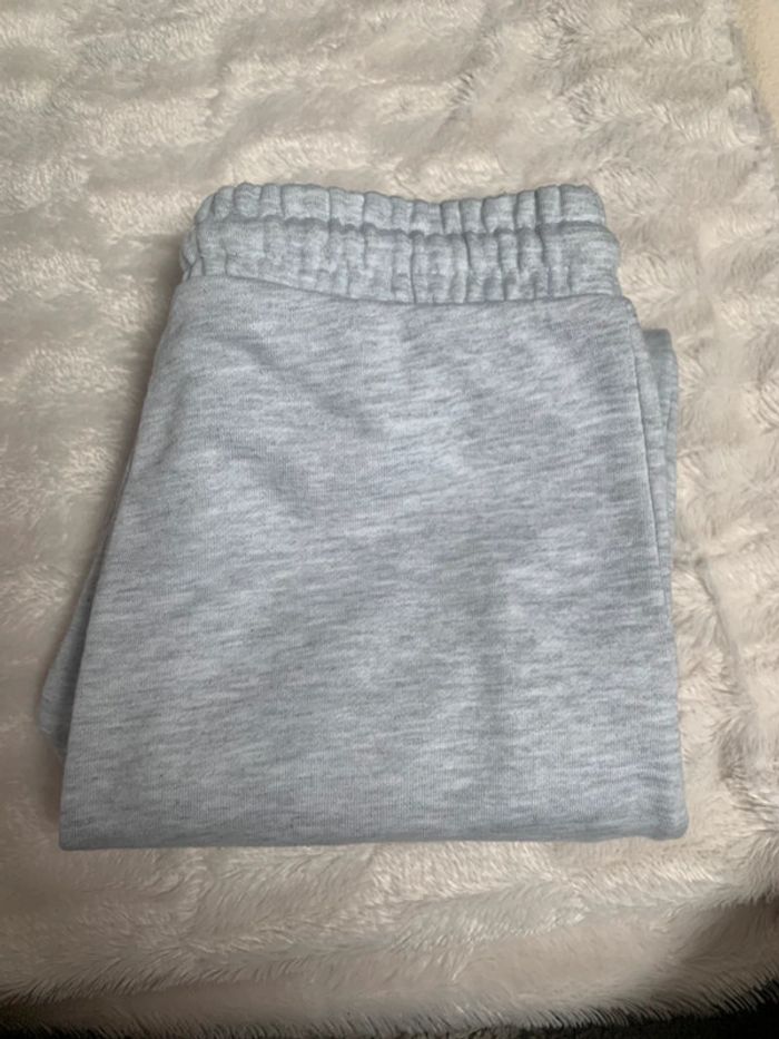 jogging gris - photo numéro 4