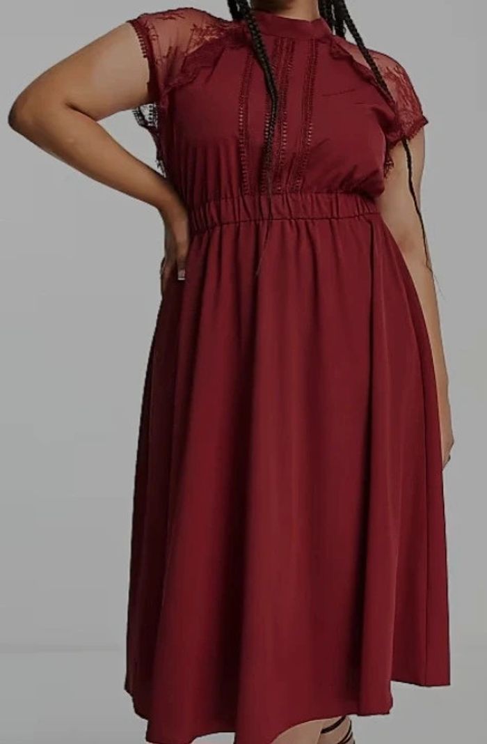 Robe neuve bordeaux - photo numéro 5