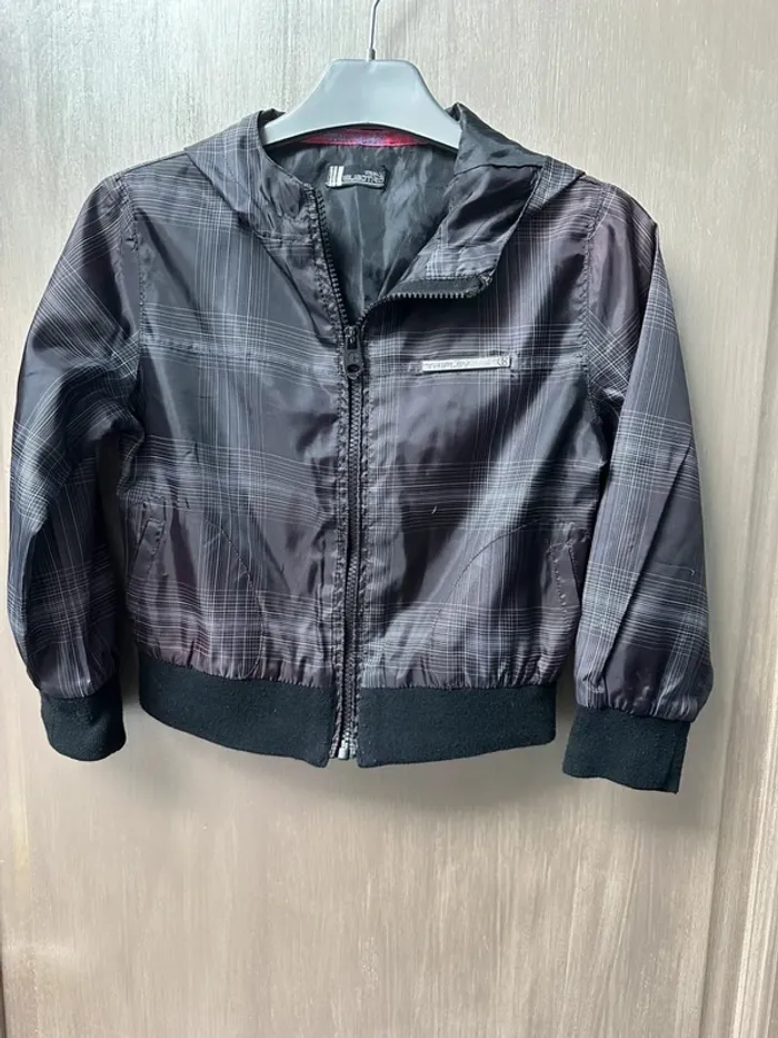 Veste imperméable noir et gris 5 ans - photo numéro 3