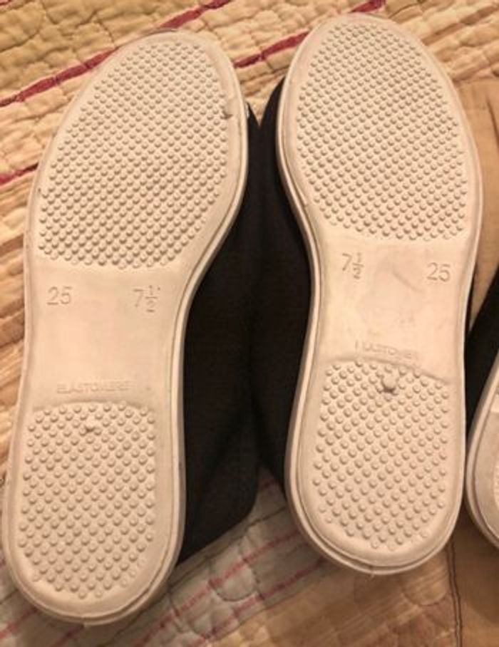 Chaussons de gym 25 et 26 TBE - photo numéro 5