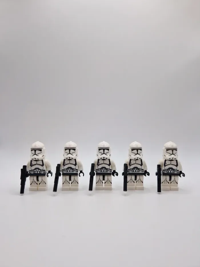 Figurines type lego 5 clones de première génération star wars