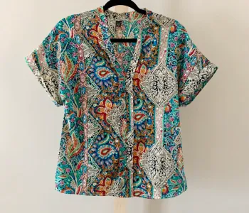 Chemise fluide imprimée ethnique multicolore – Taille S