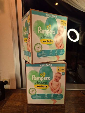 Couche taille 2 Pampers Harmonie : 192 couches