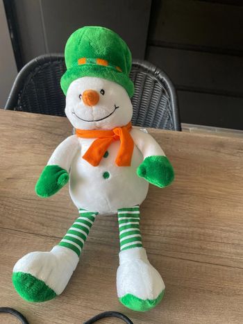 Peluche bonhomme de neige