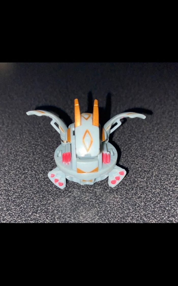 Objets Bakugan - photo numéro 3