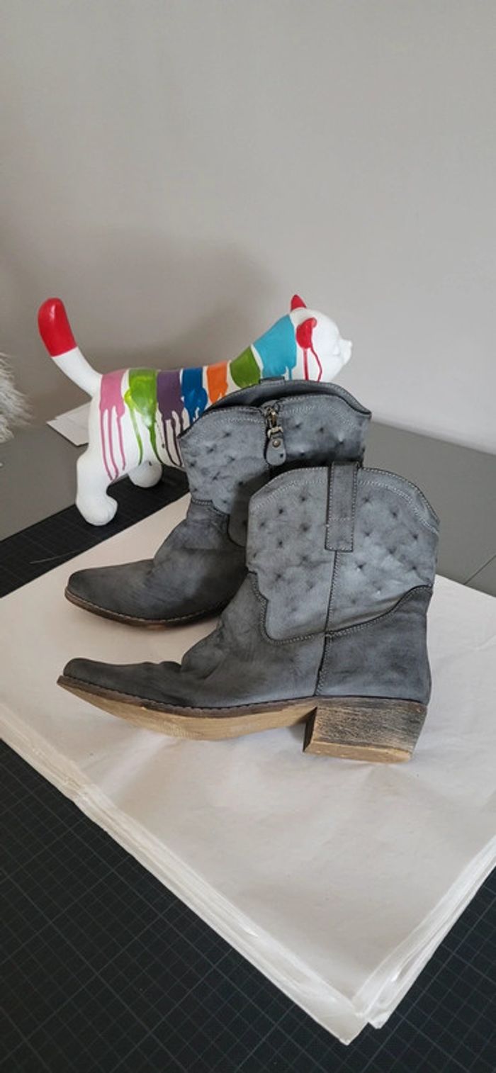 Bottines pointues grises Cowboy. Carla Samuel. 40 🥰 - photo numéro 3